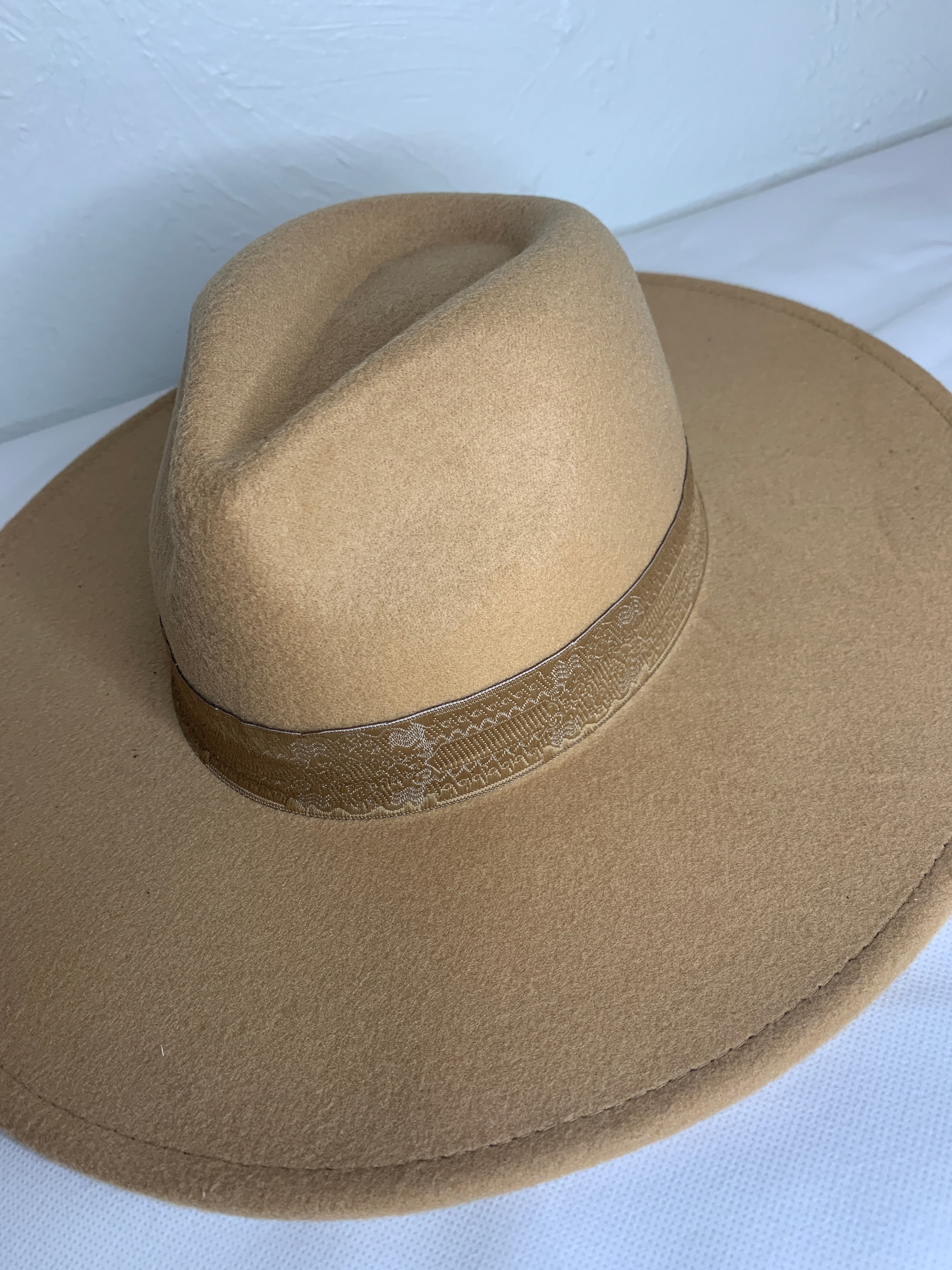 Tan Hat