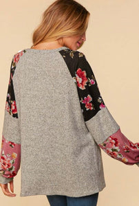 Plus Two Tone Knit Floral Color Block Sleeve Top