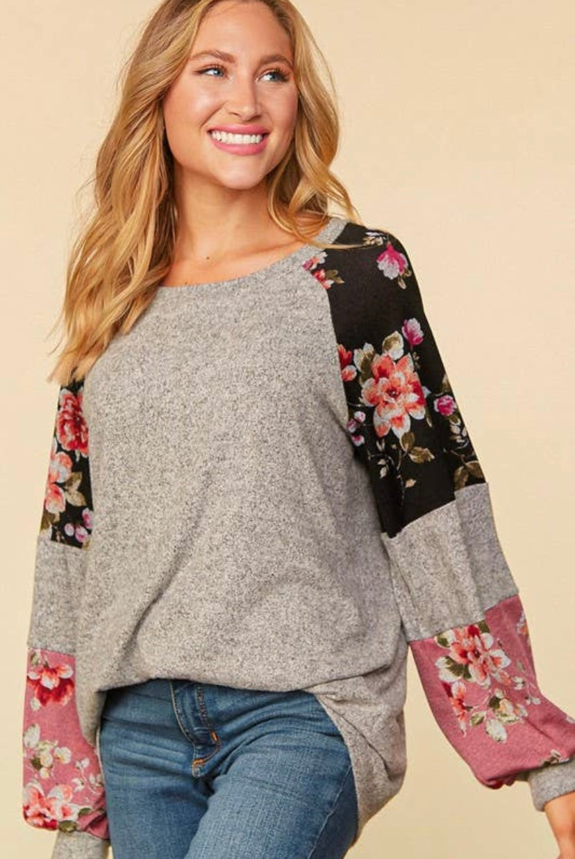 Plus Two Tone Knit Floral Color Block Sleeve Top